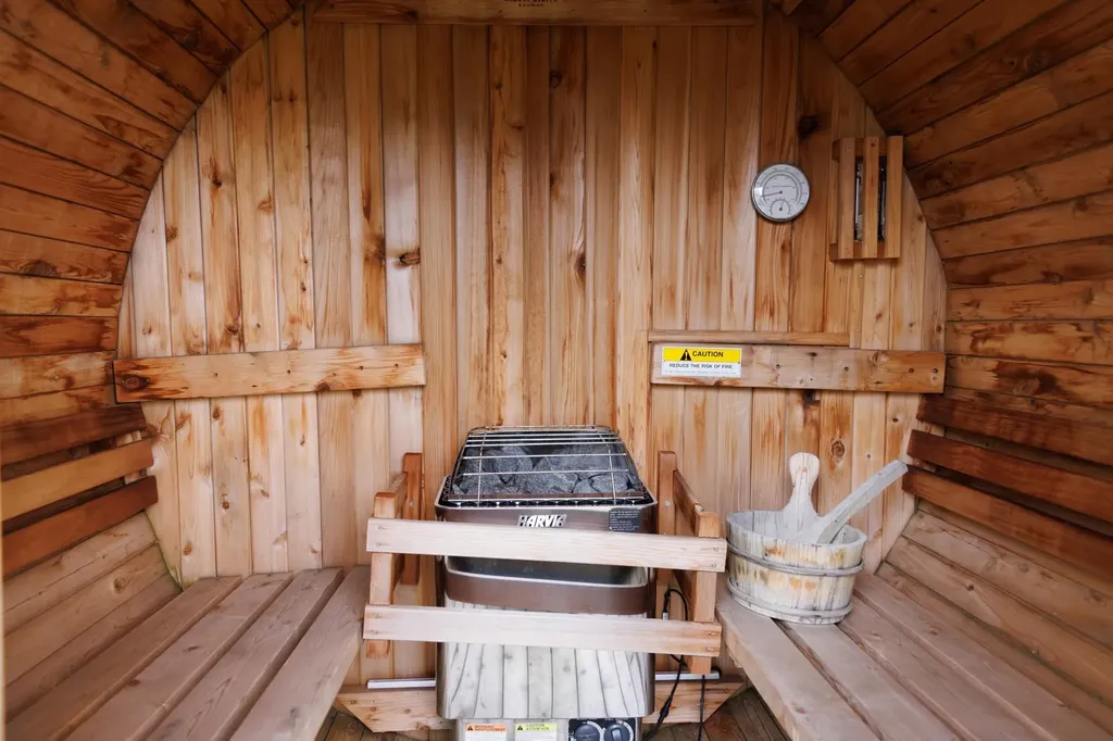7825 S Lake Leelanau Drive Bingham Township MI 49684
