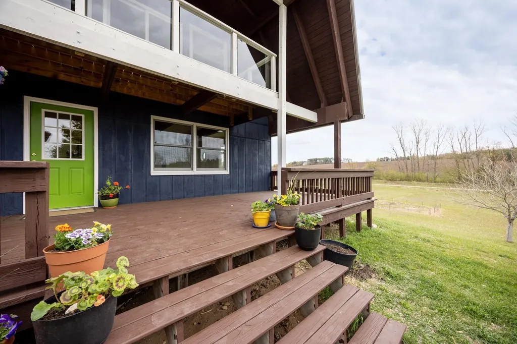 7825 S Lake Leelanau Drive Bingham Township MI 49684
