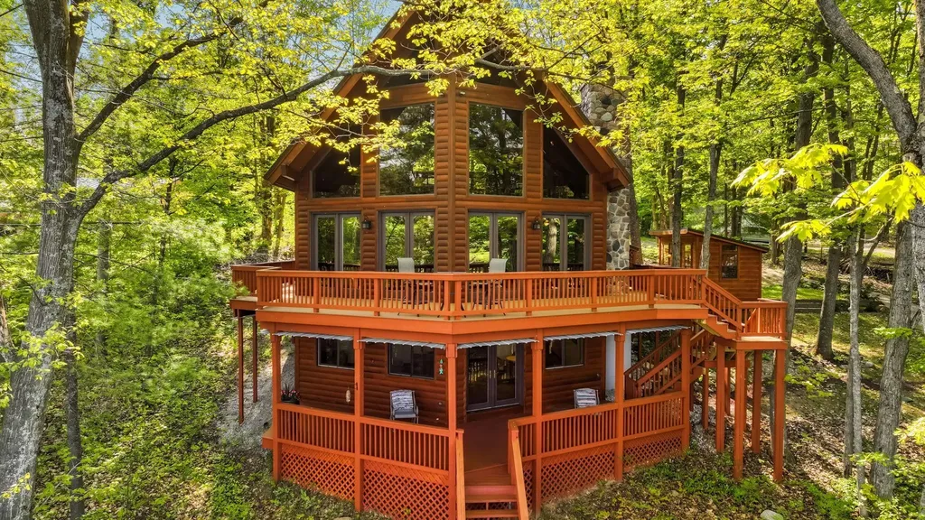 8768 Sunset Trail, NE Blue Lake Township MI 49659