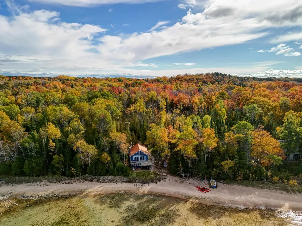 14827 N Cathead Bay Drive Leelanau Township MI 49670