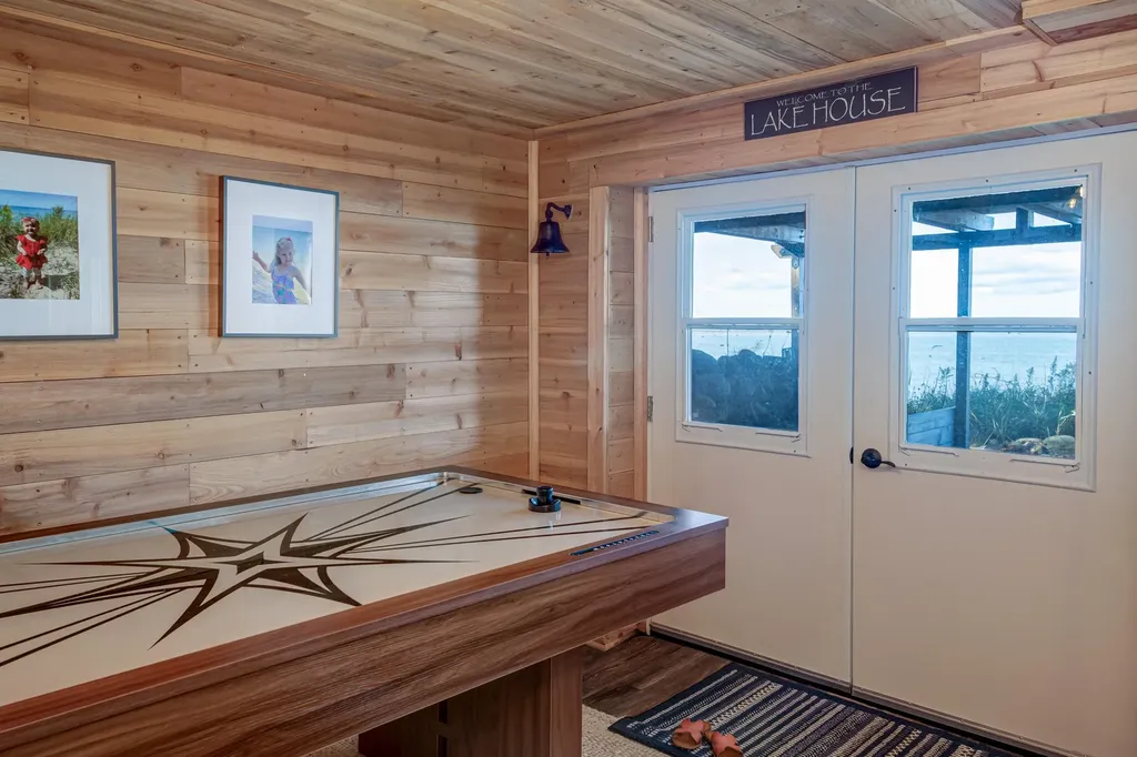 14827 N Cathead Bay Drive Leelanau Township MI 49670