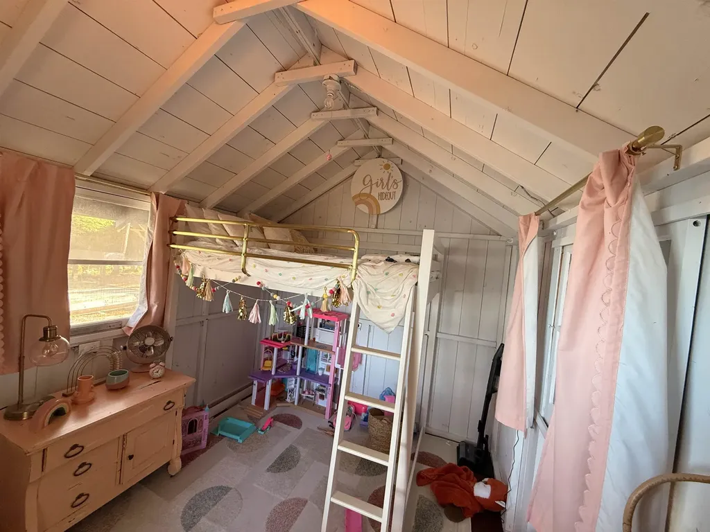 14827 N Cathead Bay Drive Leelanau Township MI 49670