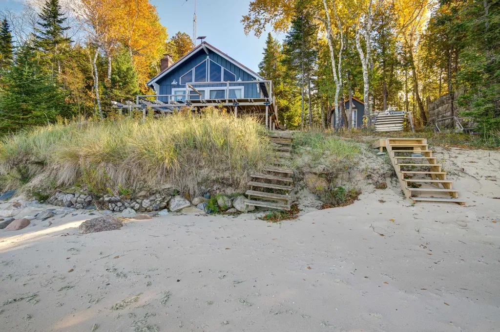 14827 N Cathead Bay Drive Leelanau Township MI 49670