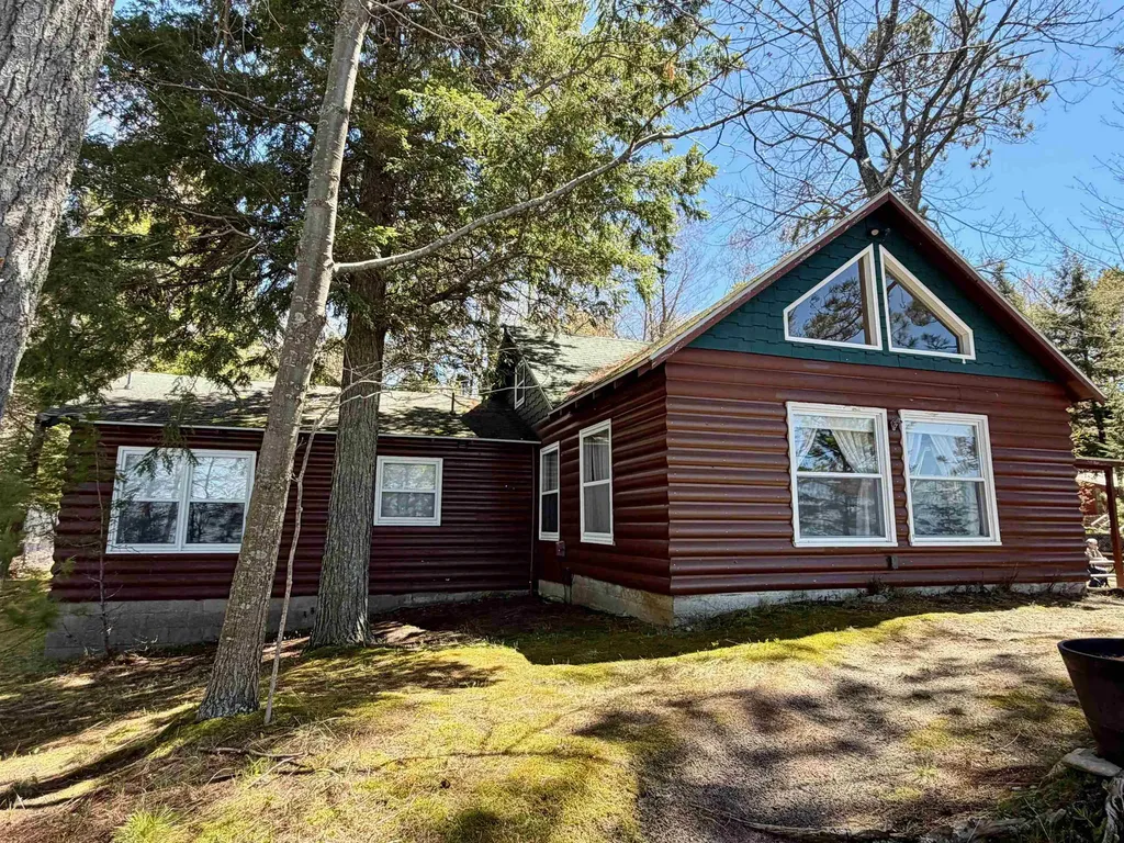 724 S Golden Beach Drive Torch Lake Township MI 49648
