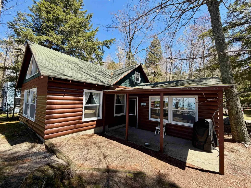 724 S Golden Beach Drive Torch Lake Township MI 49648