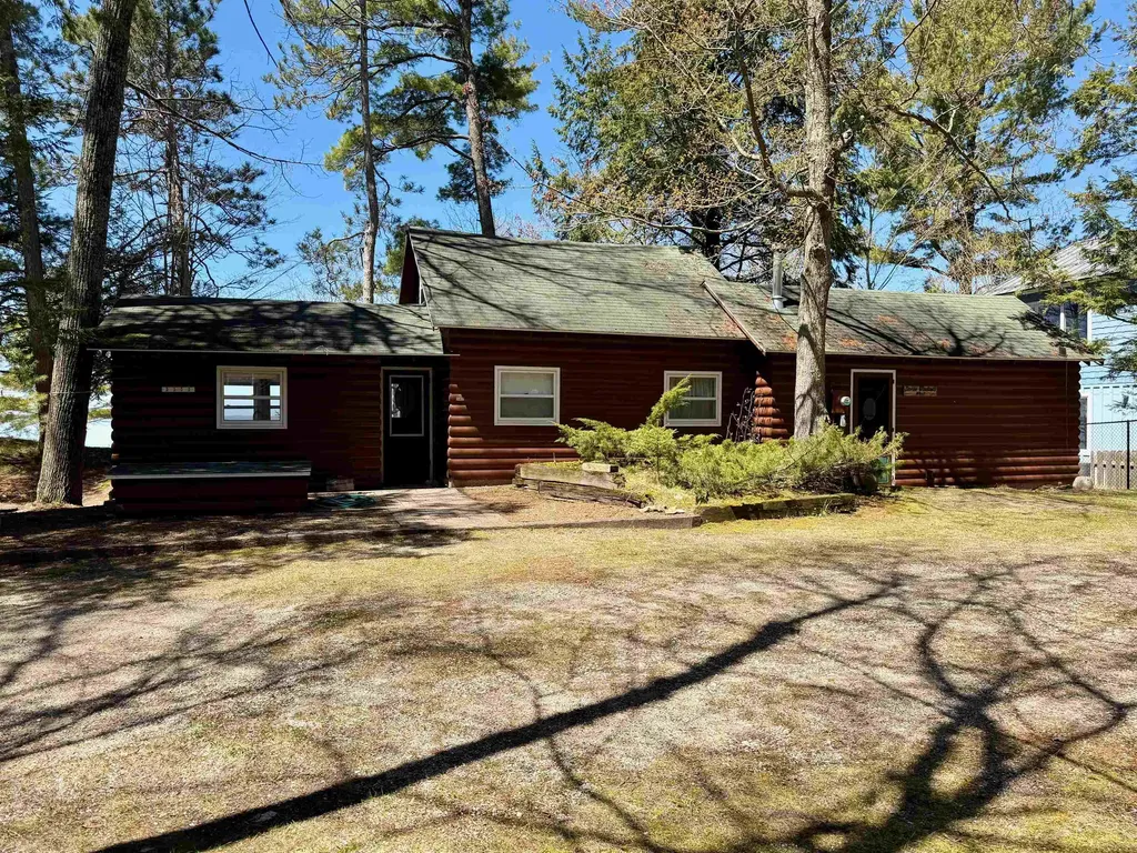 724 S Golden Beach Drive Torch Lake Township MI 49648