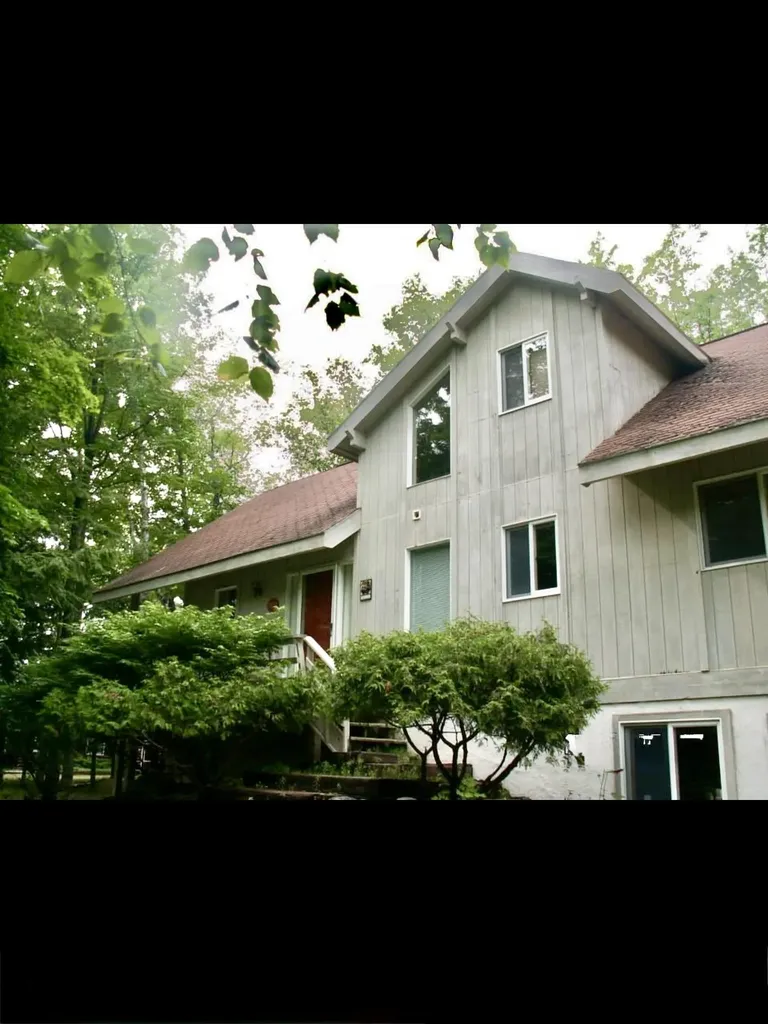 724 S Golden Beach Drive Torch Lake Township MI 49648