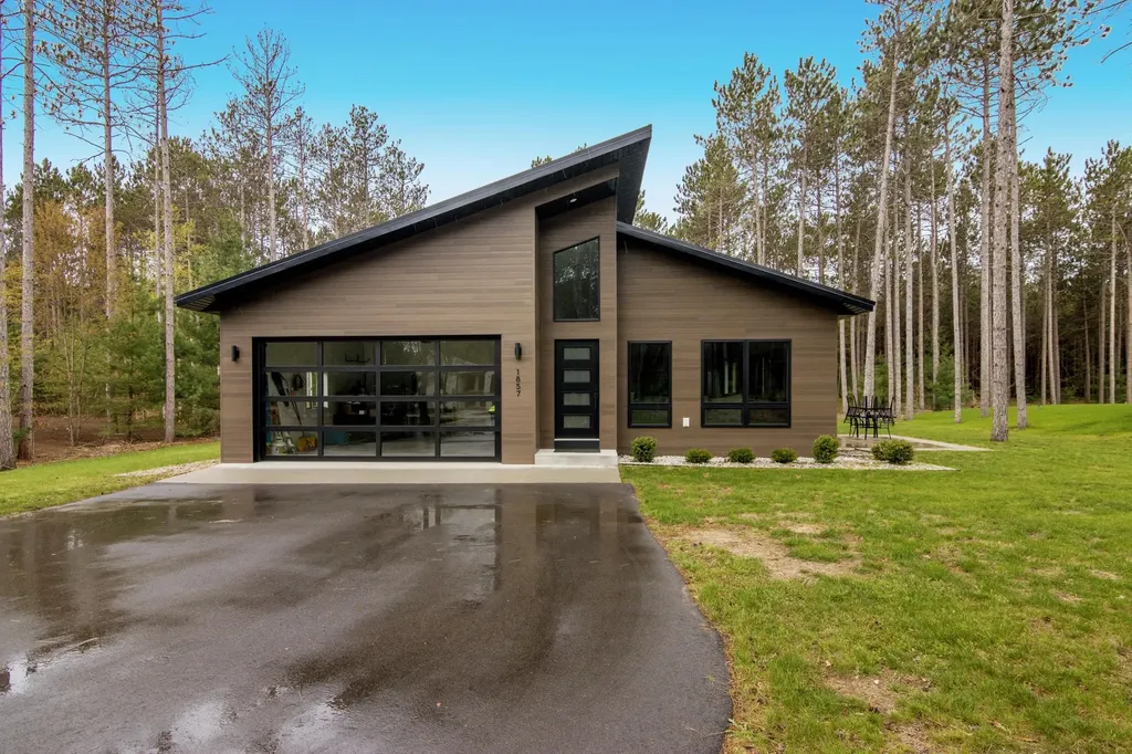 1857 Cascade Trail Long Lake Township MI 49685