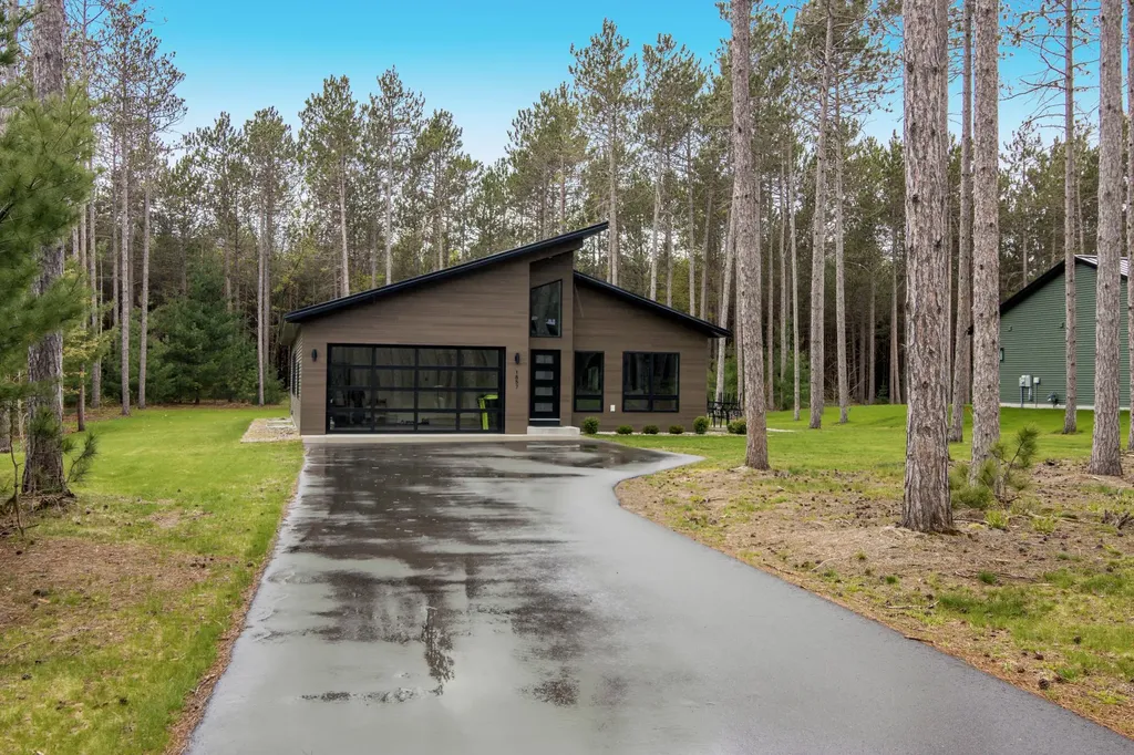 1857 Cascade Trail Long Lake Township MI 49685