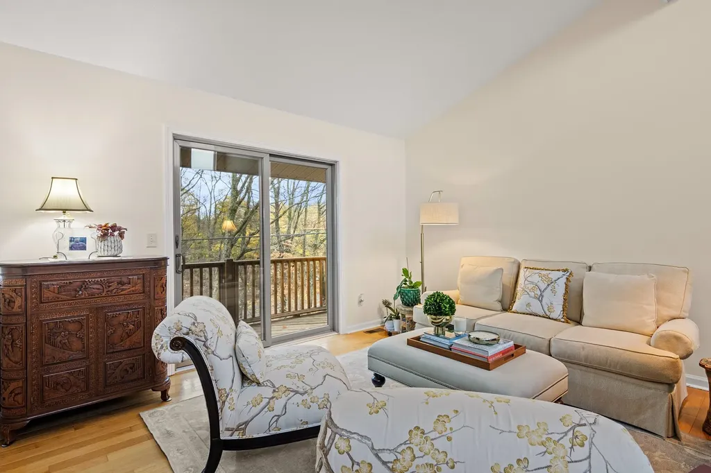 4133 Old Mission Road Peninsula Township MI 49686