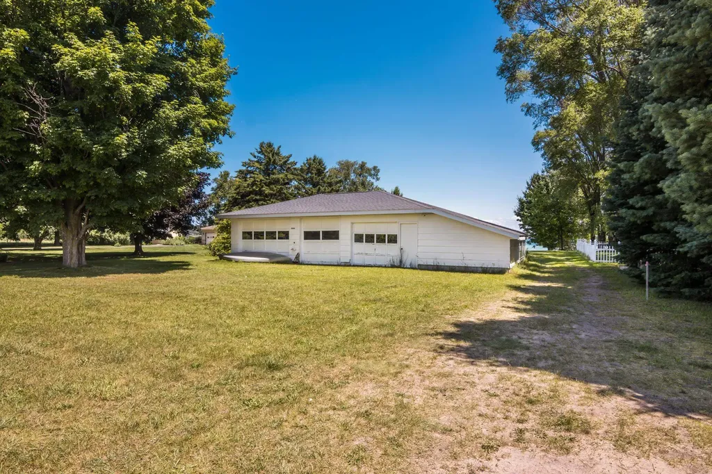 4133 Old Mission Road Peninsula Township MI 49686