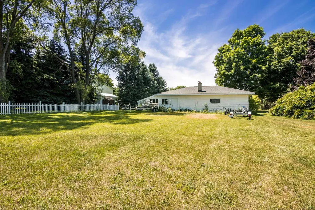 4133 Old Mission Road Peninsula Township MI 49686