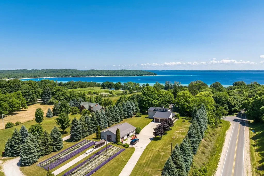4133 Old Mission Road Peninsula Township MI 49686