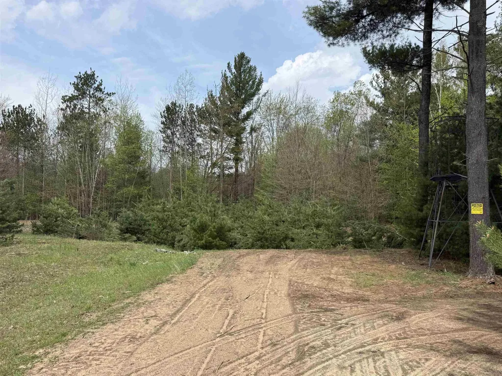 6639 Fall Road Green Lake Township MI 49637