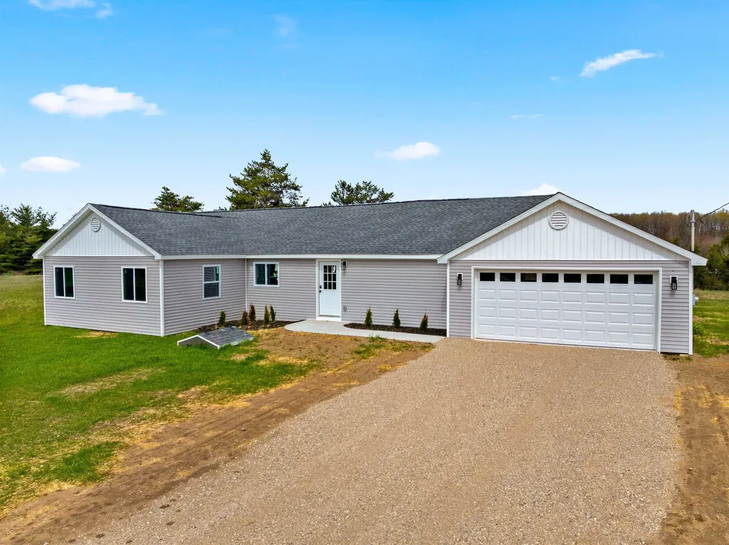 5568 S Us-131 Chestonia Township MI 49659