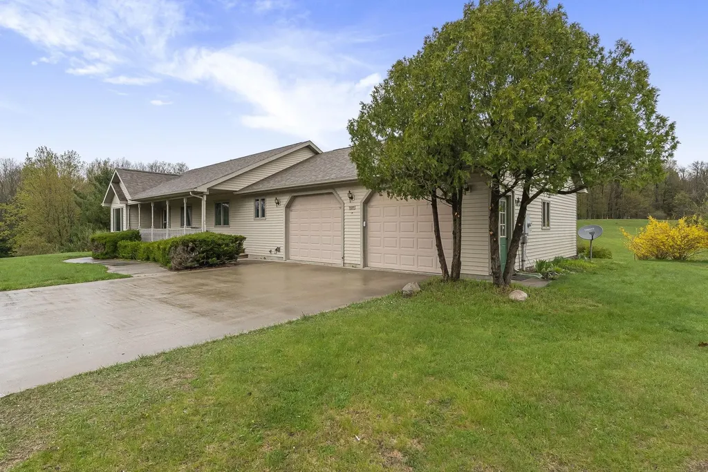 10122 Skiver Road Long Lake Township MI 49685