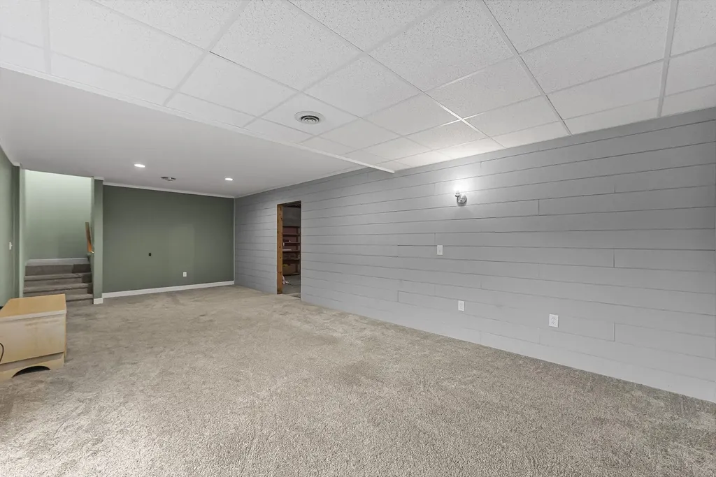 10122 Skiver Road Long Lake Township MI 49685