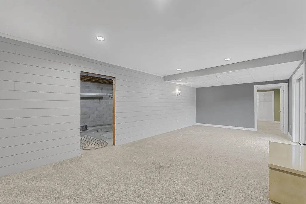 10122 Skiver Road Long Lake Township MI 49685