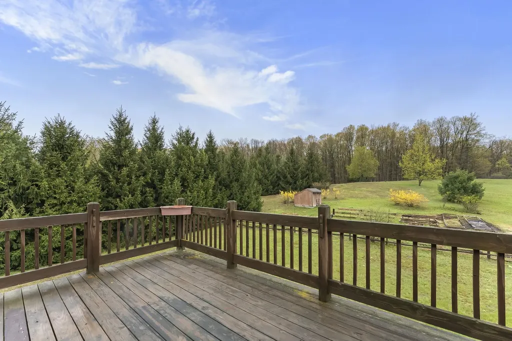 10122 Skiver Road Long Lake Township MI 49685