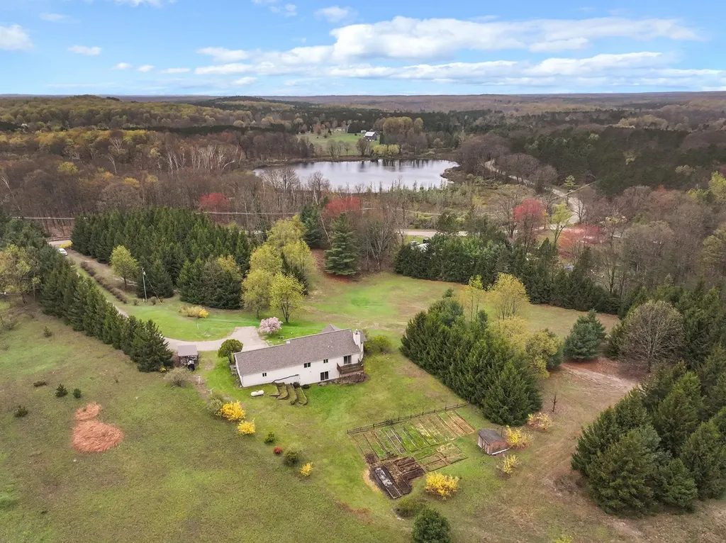 10122 Skiver Road Long Lake Township MI 49685