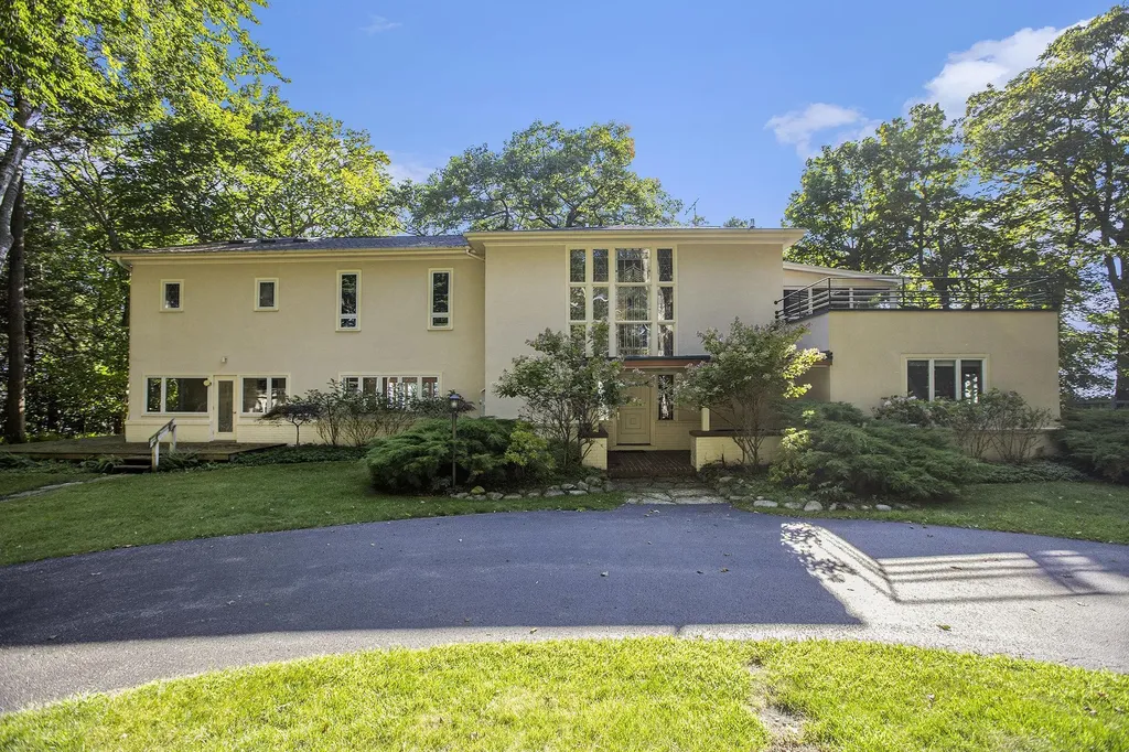 501 Michigan Avenue Frankfort City MI 49635