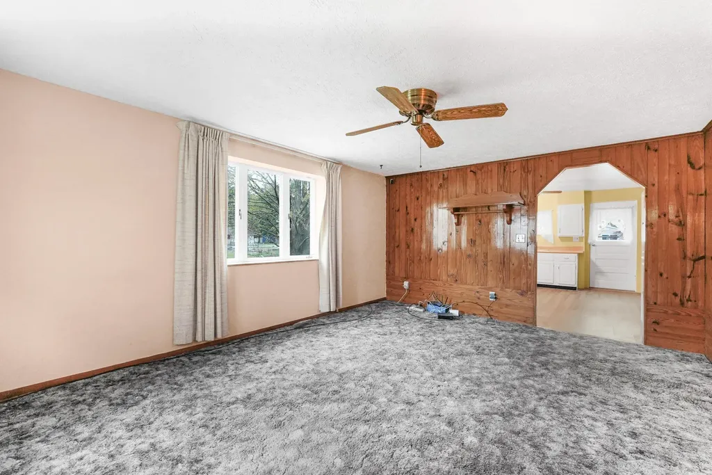 12871 S Sunset Drive Elmwood Charter Township MI 49684
