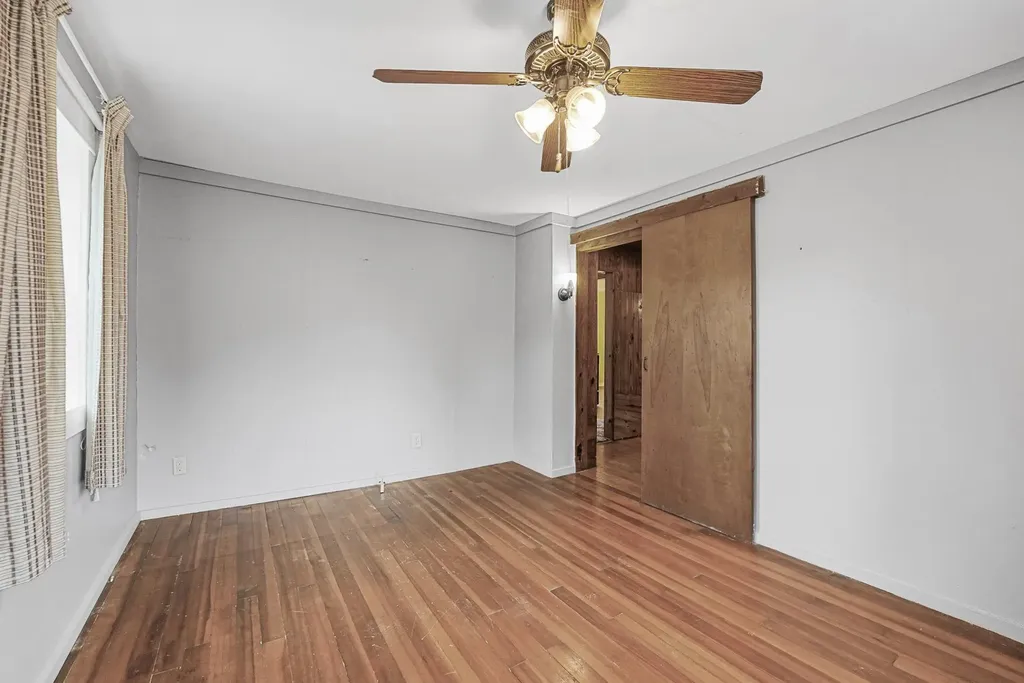 12871 S Sunset Drive Elmwood Charter Township MI 49684