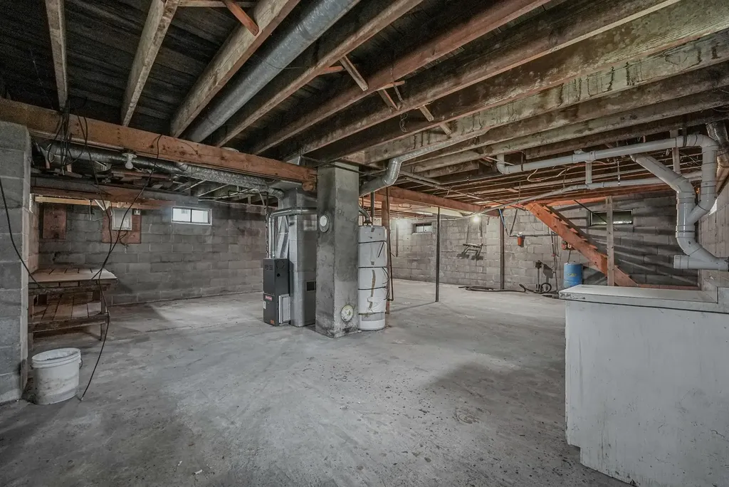 12871 S Sunset Drive Elmwood Charter Township MI 49684