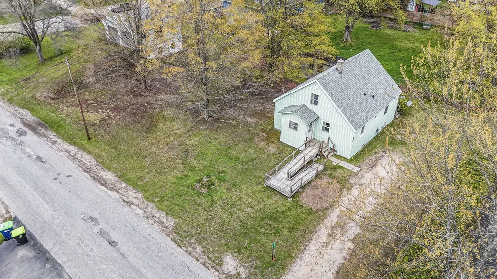 12871 S Sunset Drive Elmwood Charter Township MI 49684