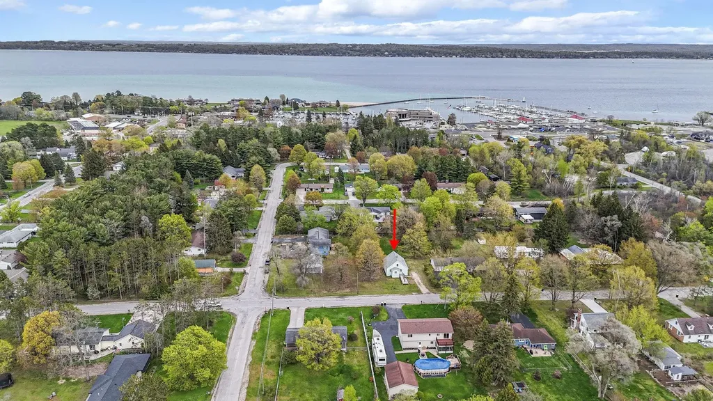 12871 S Sunset Drive Elmwood Charter Township MI 49684