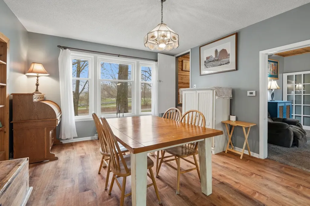 17770 Center Road Peninsula Township MI 49686