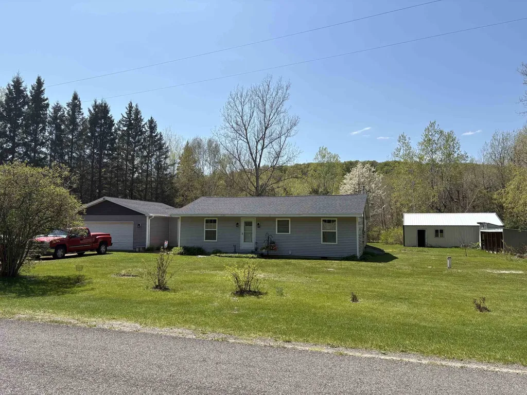 16402 Big Four Road Springdale Township MI 49614