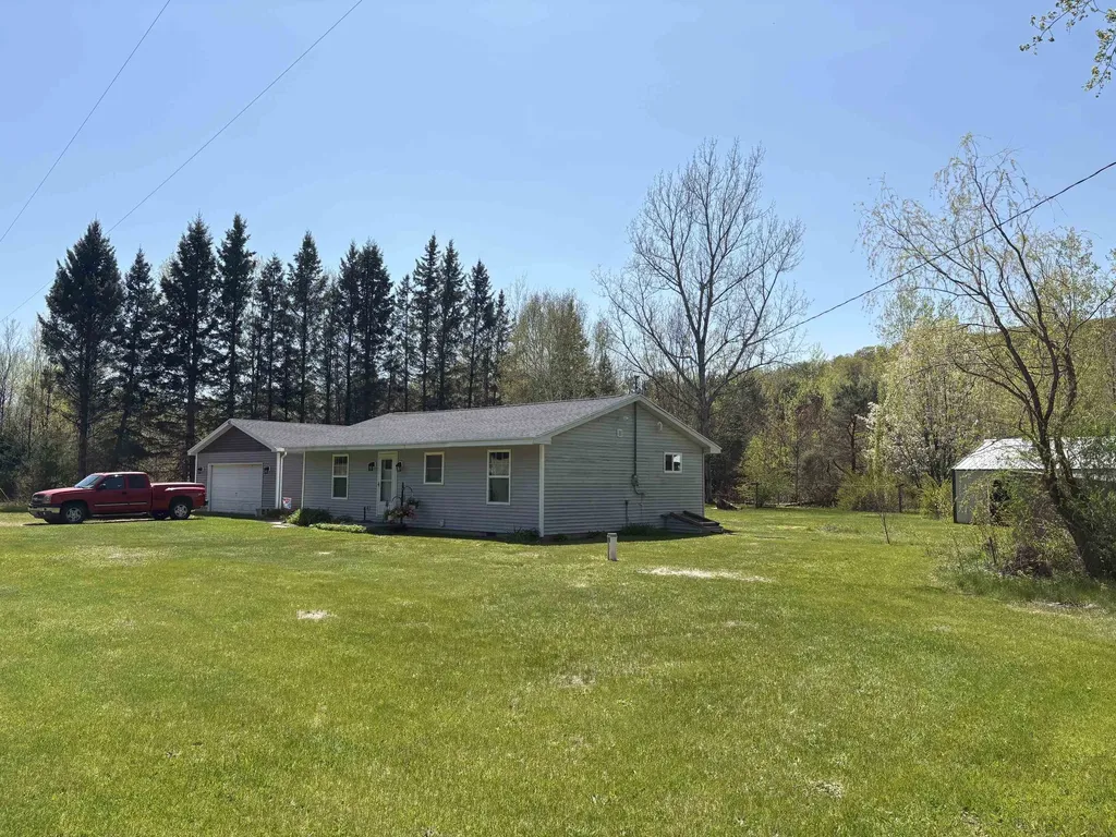 16402 Big Four Road Springdale Township MI 49614