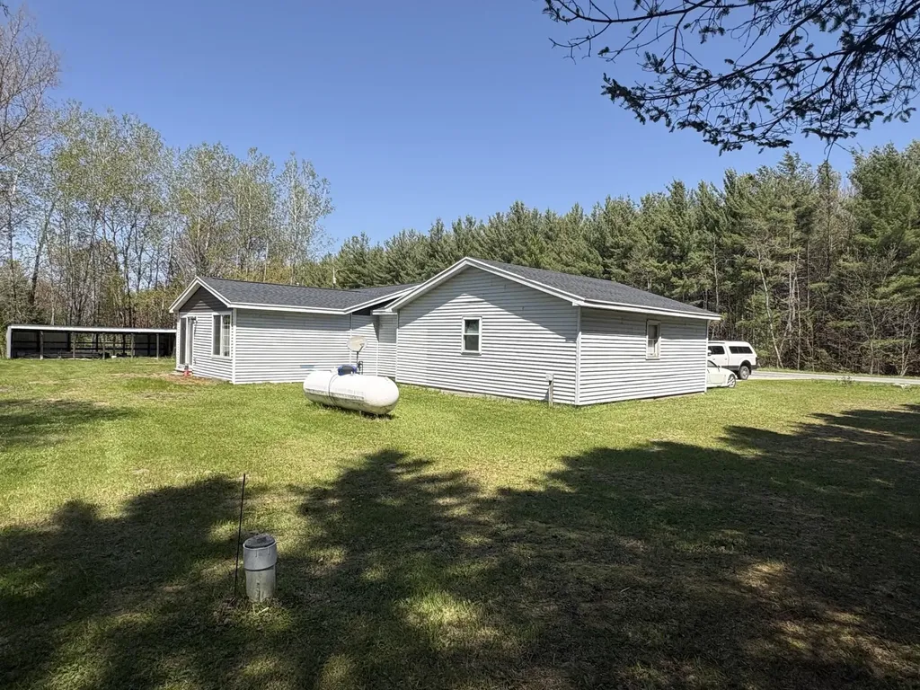 16402 Big Four Road Springdale Township MI 49614