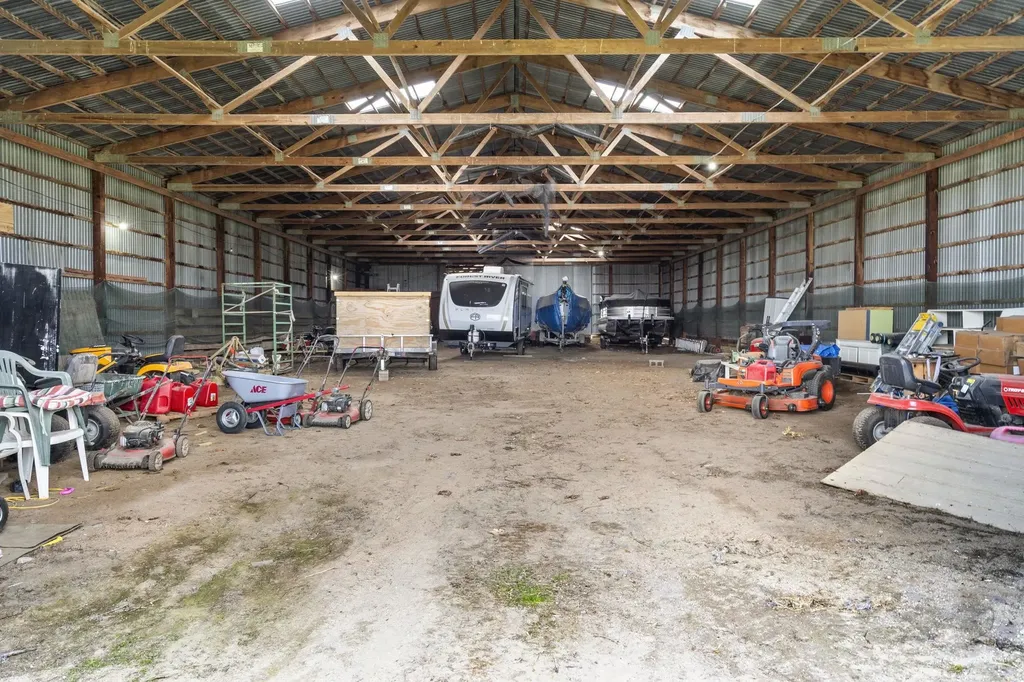 17770 Center Road Peninsula Township MI 49686