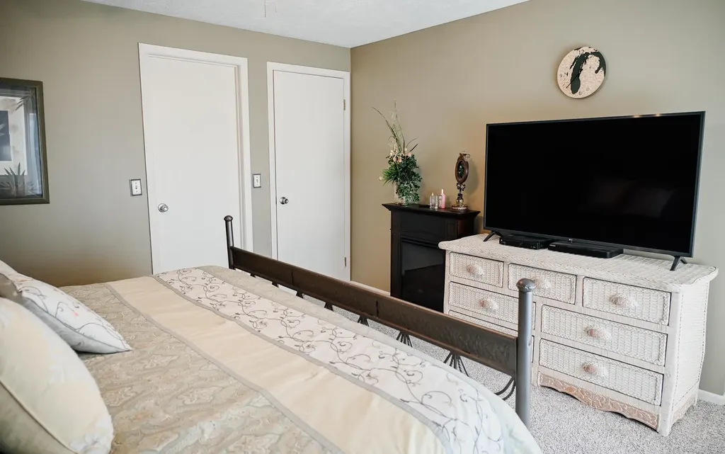 11255 E Fort Road Suttons Bay Township MI 49682