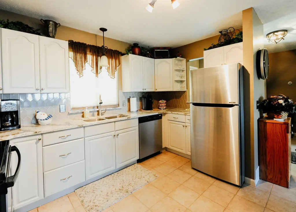 11255 E Fort Road Suttons Bay Township MI 49682