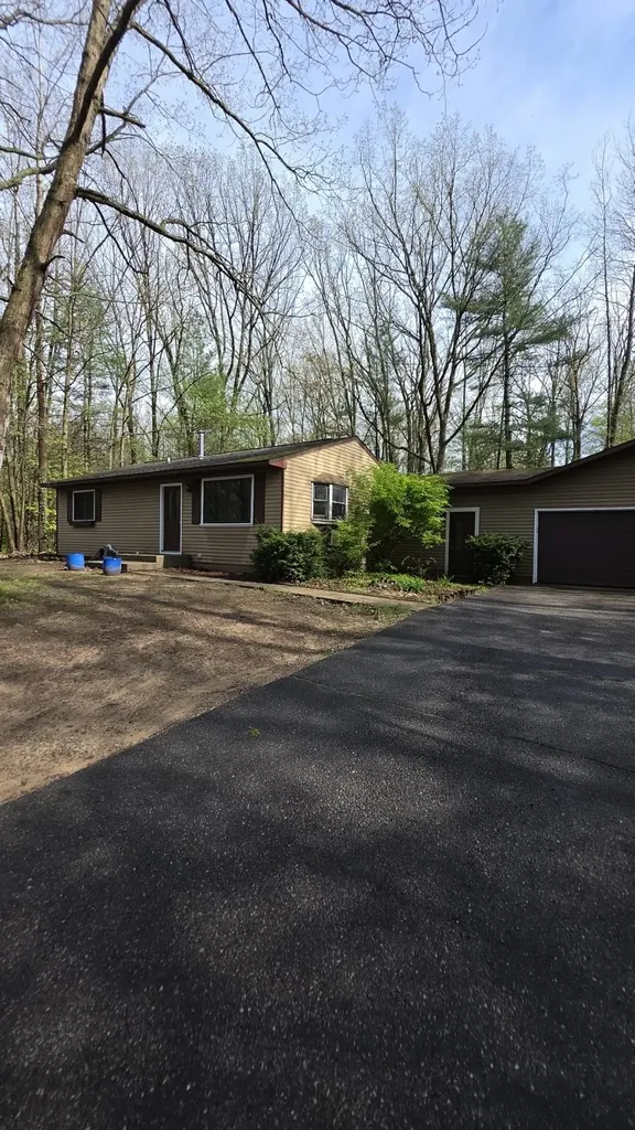 1301 Innwood North Green Lake Township MI 49643
