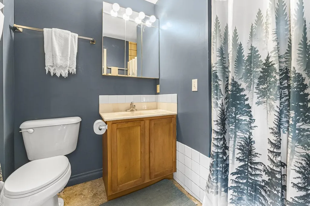 8576 King Arthurs Court Paradise Township MI 49649