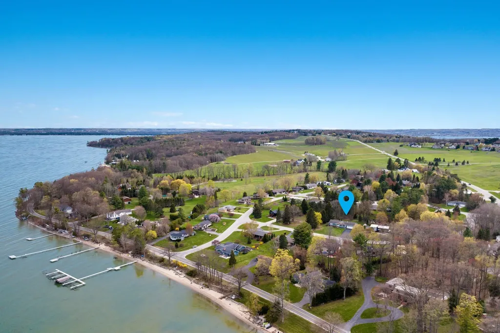 8129 Bel Cherrie Drive Peninsula Township MI 49686