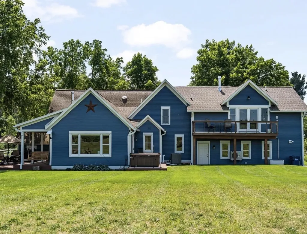 7322 Fryzelka Road Grant Township MI 49620