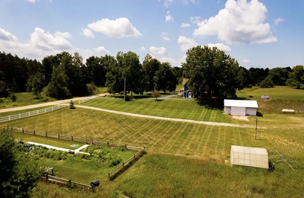 7322 Fryzelka Road Grant Township MI 49620
