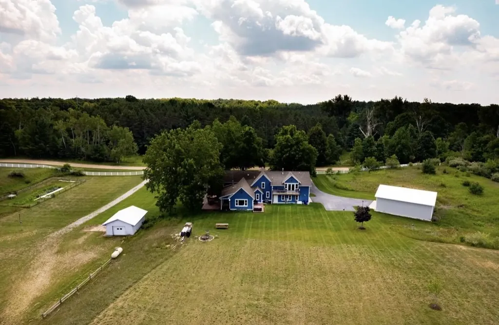 7322 Fryzelka Road Grant Township MI 49620