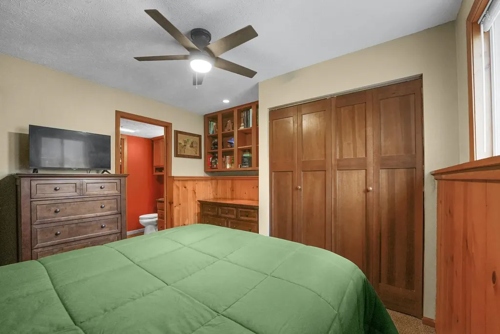 10587 Wildwood Road Green Lake Township MI 49643