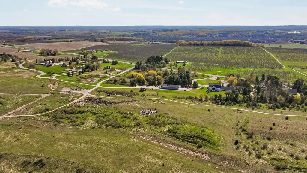 7549 Highgrove Acme Township MI 49690