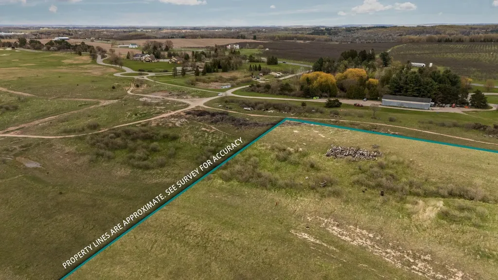 7549 Highgrove Acme Township MI 49690
