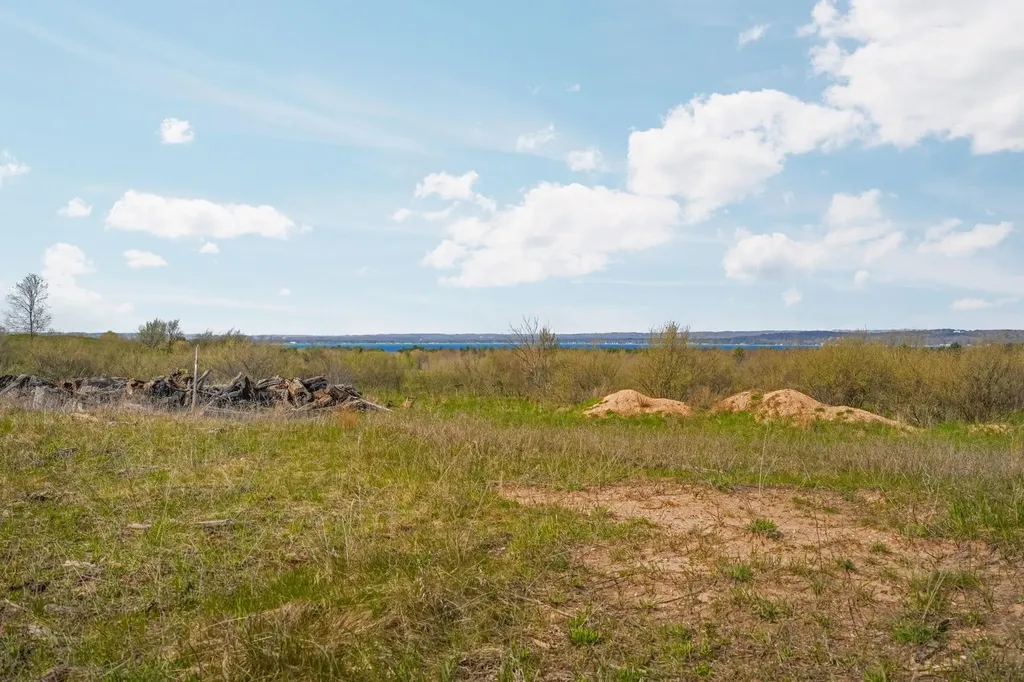 7549 Highgrove Acme Township MI 49690