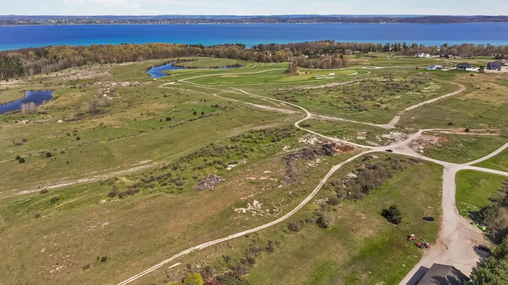 7549 Highgrove Acme Township MI 49690