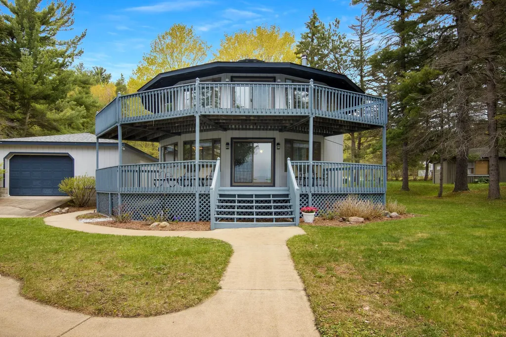 114 S Intermediate Lake Road Kearney Township MI 49622