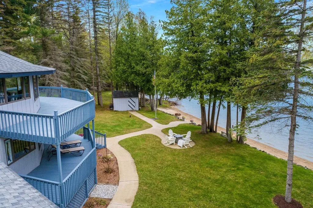 114 S Intermediate Lake Road Kearney Township MI 49622